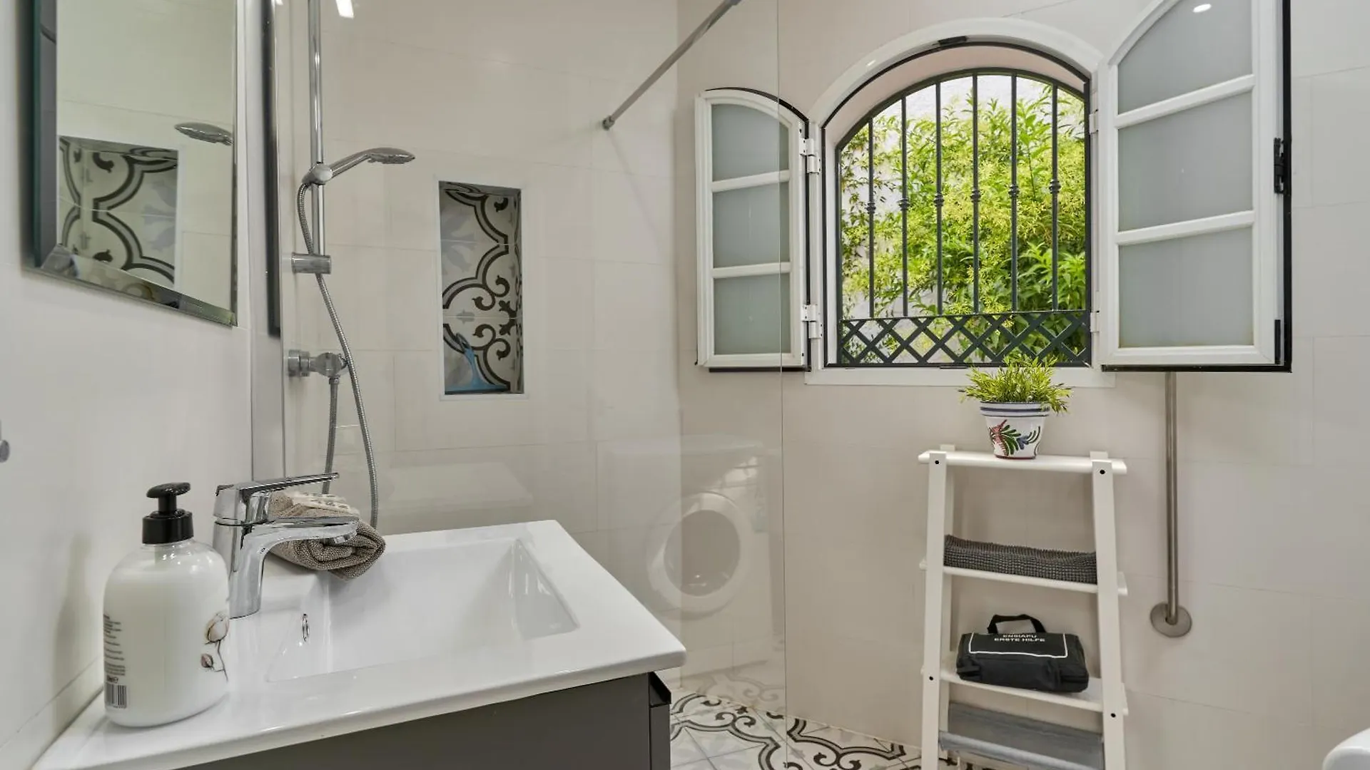 One Bedroom Penthouse Nerja Apartment